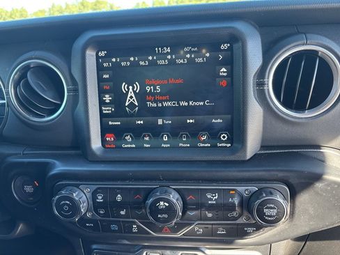 Used 2021 Jeep Wrangler Unlimited Sahara w/ Cold Weather Group AWD/4WD image 22