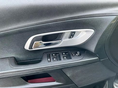 Used 2017 Chevrolet Equinox LS image 12