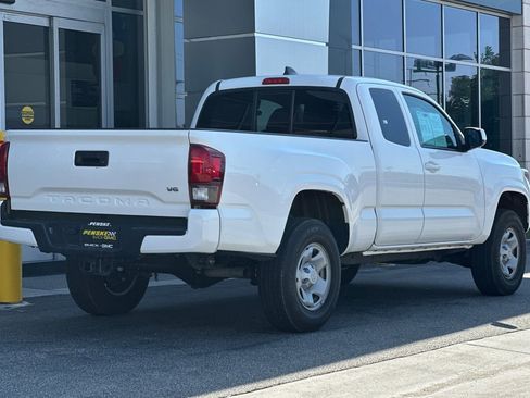Used 2023 Toyota Tacoma SR image 4