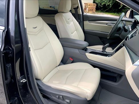 Used 2019 Cadillac XT5 Premium Luxury AWD/4WD image 7