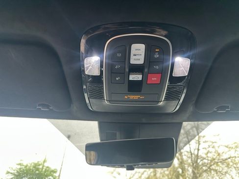 Used 2023 Hyundai Palisade Calligraphy image 28