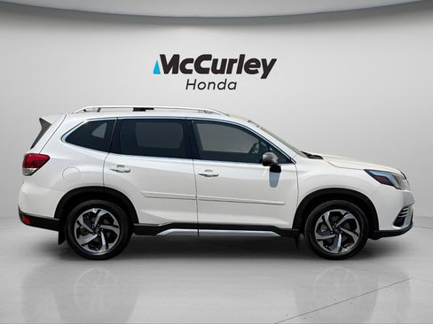 Used 2023 Subaru Forester Touring AWD/4WD image 6
