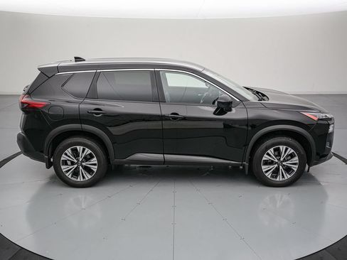 Used 2023 Nissan Rogue SV AWD/4WD image 3