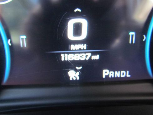 Used 2019 Chevrolet Suburban Premier image 25