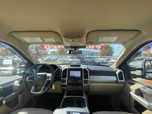 Used 2021 Ford F250 Lariat w/ Chrome Package image 28