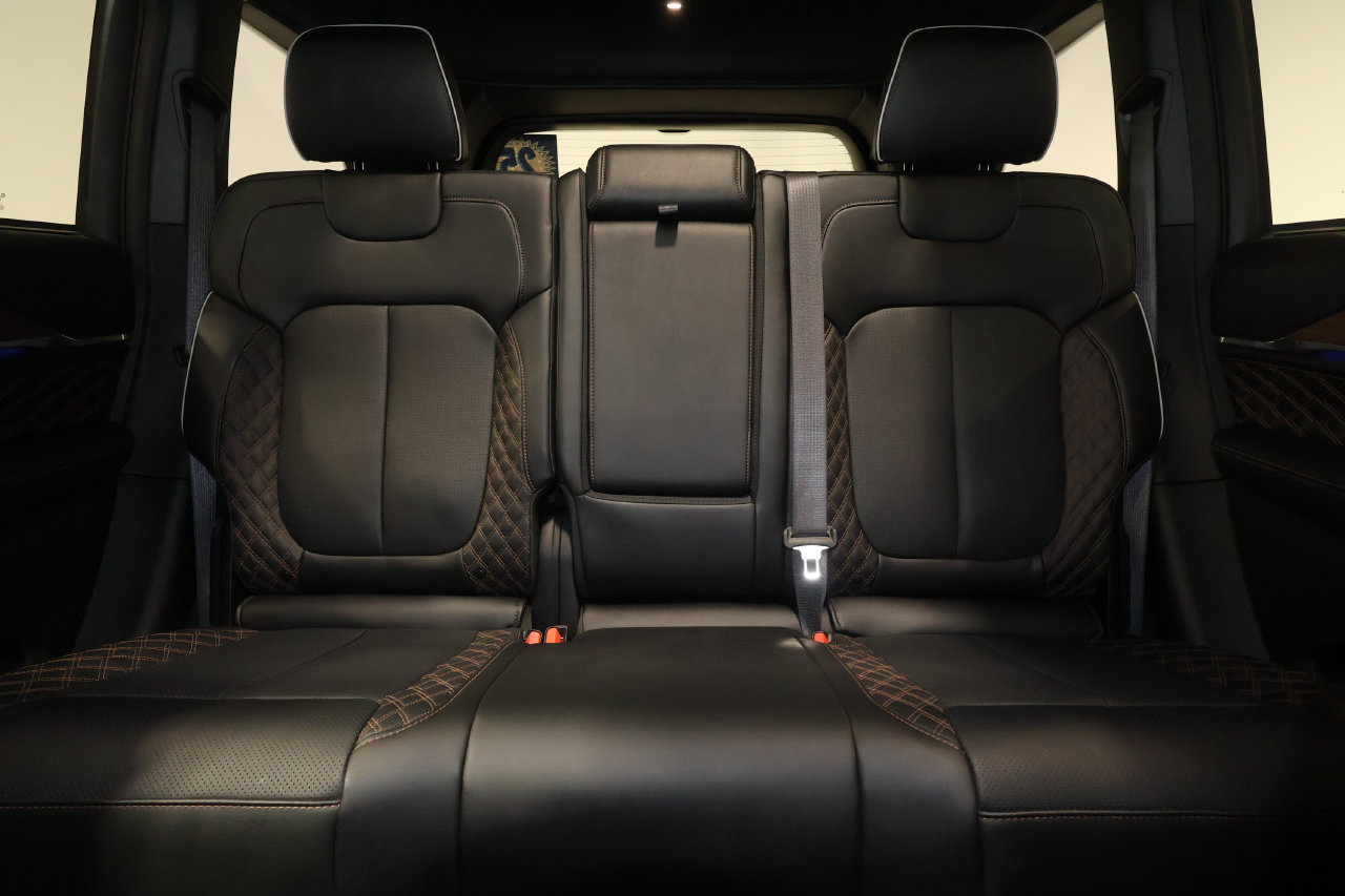 Used 2025 Jeep Grand Cherokee Summit w/ Adv Protech Group IV AWD/4WD image 32