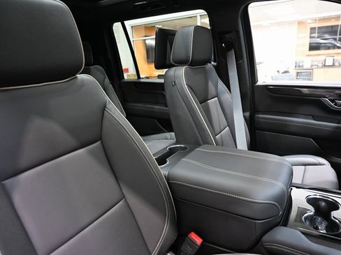 New 2026 GMC Yukon XL Elevation w/ Elevation Premium Package image 8