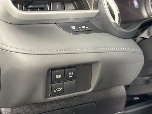 Certified 2023 Toyota Highlander XLE image 14