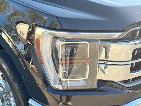 Used 2021 Ford F150 Lariat w/ Equipment Group 502A High image 34