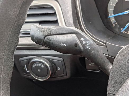 Used 2017 Ford Fusion SE FWD image 22