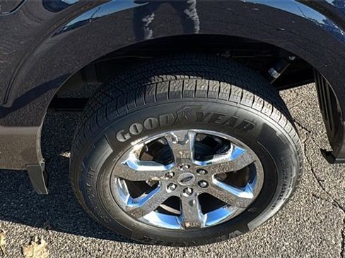 Certified 2021 Ford F150 Lariat w/ Equipment Group 502A High image 25