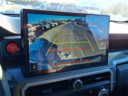 Used 2024 Toyota Tacoma TRD Sport image 16