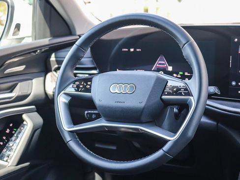 Used 2025 Audi Q5 Premium Plus w/ Premium Plus AWD/4WD image 17