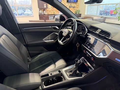 Used 2022 Audi Q3 2.0T Premium Plus image 18