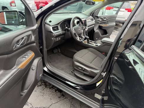 Used 2017 GMC Acadia SLE w/ Driver Alert Package I AWD/4WD image 12