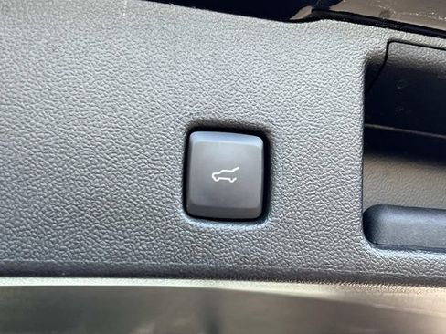 Certified 2023 Ford Escape ST-Line AWD/4WD image 11