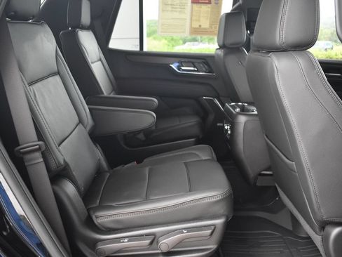 Used 2026 GMC Yukon Denali w/ Sun & Power Step Package RWD image 16
