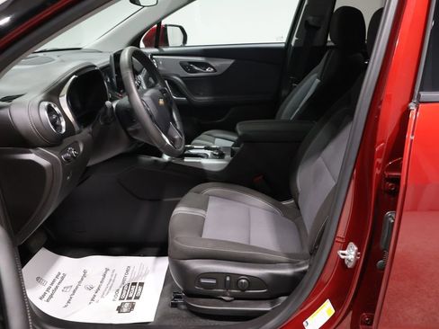 Used 2025 Chevrolet Blazer LT image 9