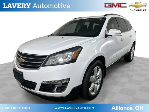 Used 2016 Chevrolet Traverse LT w/ Style and Technology Package FWD image 1