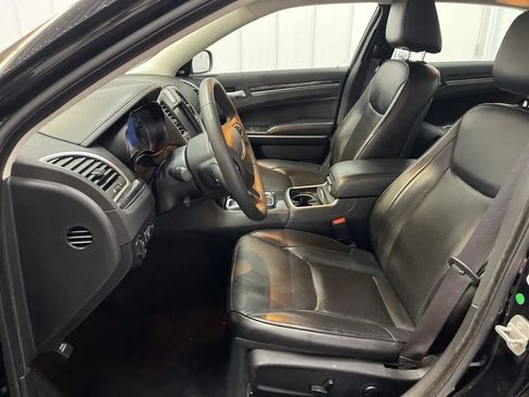 Used 2023 Chrysler 300 Touring L w/ Popular Equipment Group image 10