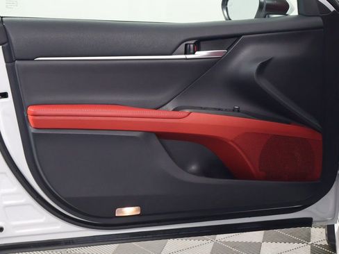 Used 2021 Toyota Camry XSE image 12