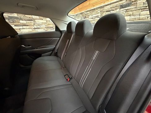 Used 2023 Hyundai Elantra SEL image 25