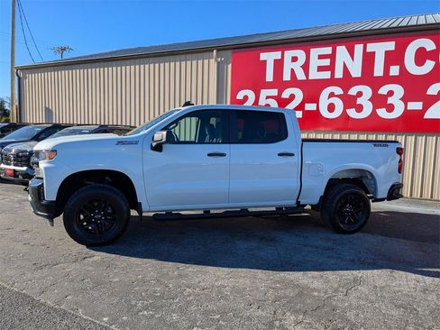 Used 2020 Chevrolet Silverado 1500 Custom Trail Boss w/ Custom Convenience Package image 3