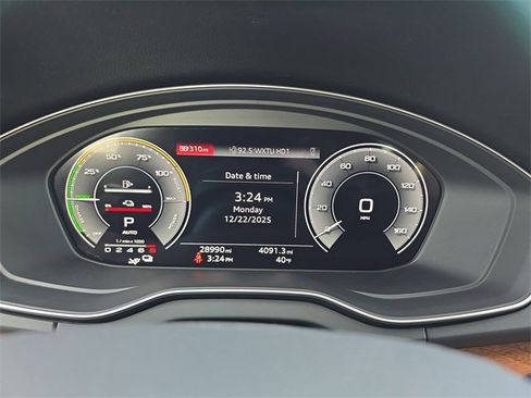 Used 2023 Audi Q5 e Premium Plus w/ Premium Plus Package image 22