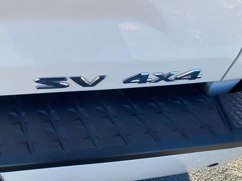 Used 2024 Nissan Titan SV w/ Accessory Utility Package image 15