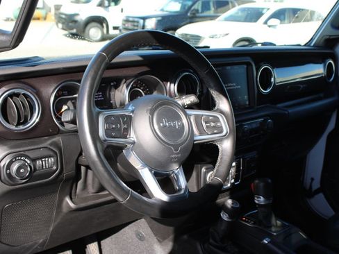 Used 2021 Jeep Wrangler Unlimited Sahara AWD/4WD image 28