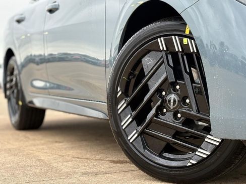 New 2026 Nissan Sentra SR FWD image 9