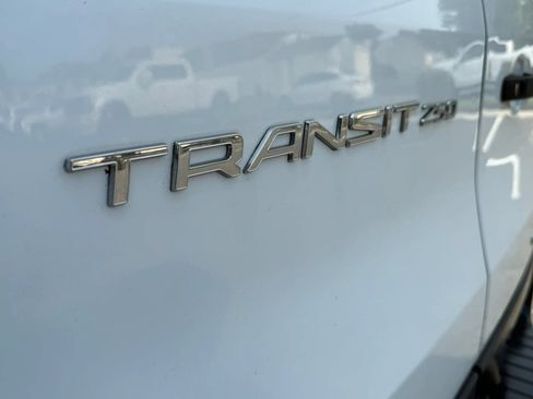 Used 2018 Ford Transit 250 130 Low Roof RWD image 41