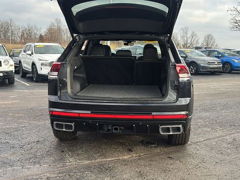 Used 2025 Volkswagen Atlas Cross Sport SEL Premium R-Line image 33