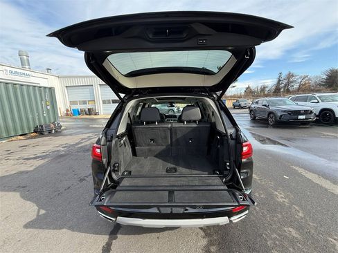 Used 2021 BMW X7 xDrive40i w/ Cold Weather Package image 23