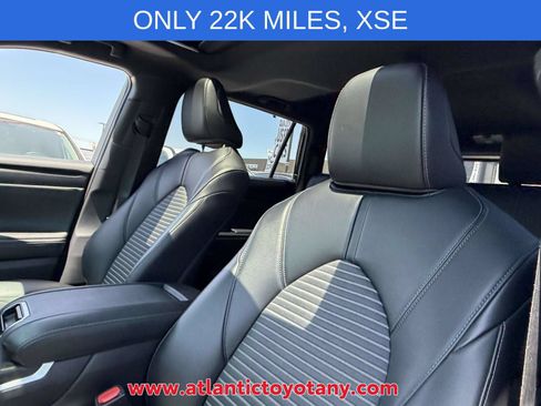 Used 2023 Toyota Highlander XSE AWD/4WD image 12