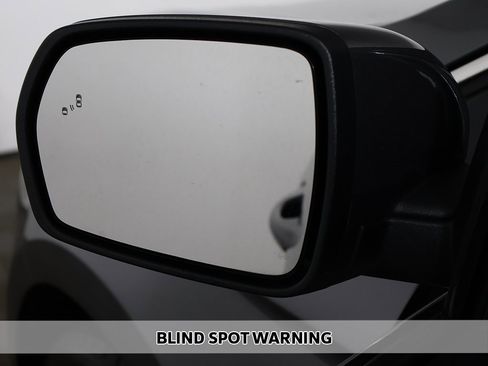 Used 2024 Ford Edge SEL image 3