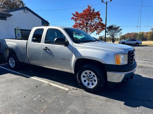 Used 2010 GMC Sierra 1500 W/T image 2