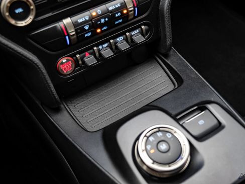Used 2021 Ford Mustang Shelby GT500 w/ Carbon Fiber Track Pack RWD image 71
