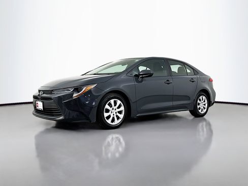 Certified 2024 Toyota Corolla LE FWD image 3