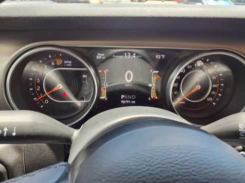 Used 2018 Jeep Wrangler Unlimited Sport S AWD/4WD image 13