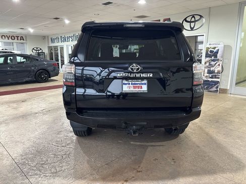 Certified 2024 Toyota 4Runner SR5 Premium image 9