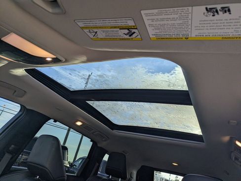 Certified 2025 INFINITI QX60 Luxe image 22