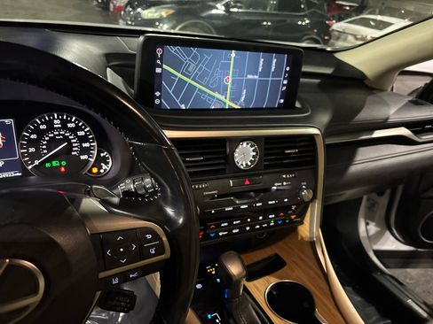 Used 2022 Lexus RX 350L Premium image 22