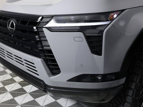 Used 2025 Lexus GX 550 image 46