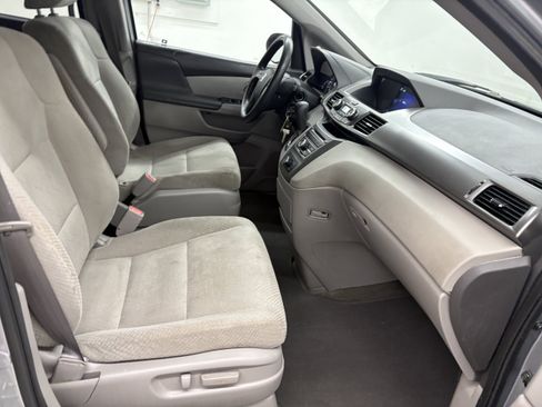 Used 2016 Honda Odyssey LX image 19
