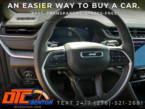 Used 2025 Jeep Grand Cherokee L Limited w/ Luxury Tech Group II AWD/4WD image 15