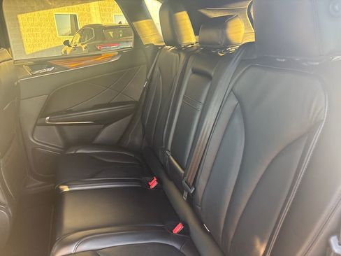 Used 2016 Lincoln MKC Select image 30
