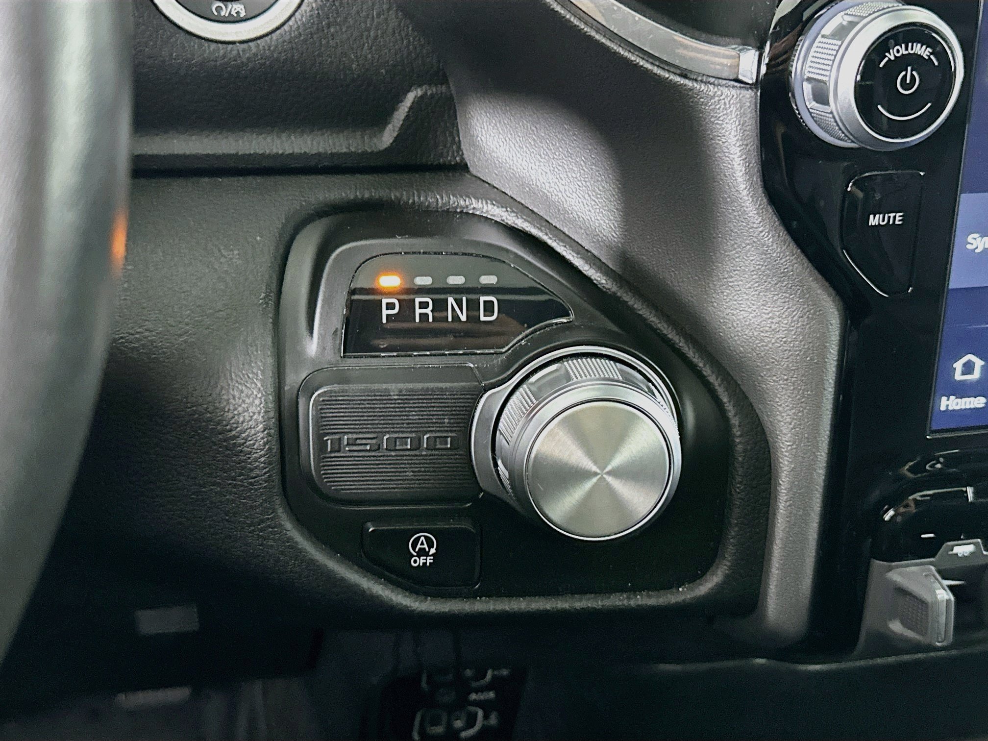 Used 2024 RAM 1500 Laramie RWD image 24