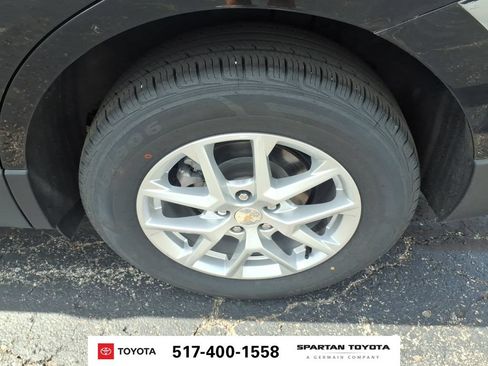 Used 2024 Chevrolet Equinox LT AWD/4WD image 11