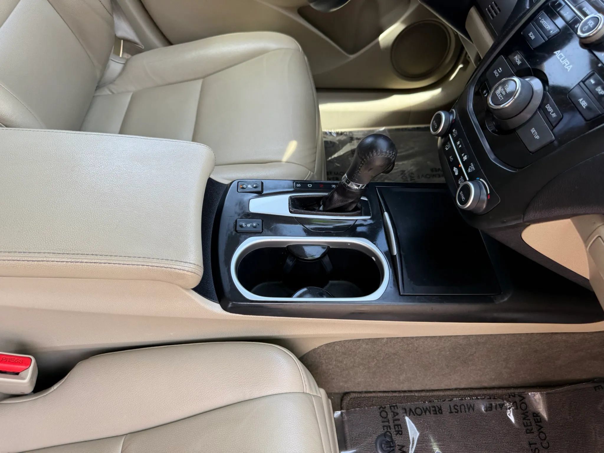 Used 2018 Acura RDX w/ AcuraWatch Plus Package FWD image 19